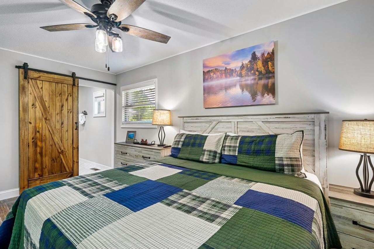 Modern Pigeon Forge Gem Near Dollywood, Gatlinburg & Smokies - 2 Mins To Pkwy & Strip, Hot Tub, Fire Pit, Cable, Hi-Speed Wifi Βίλα Εξωτερικό φωτογραφία